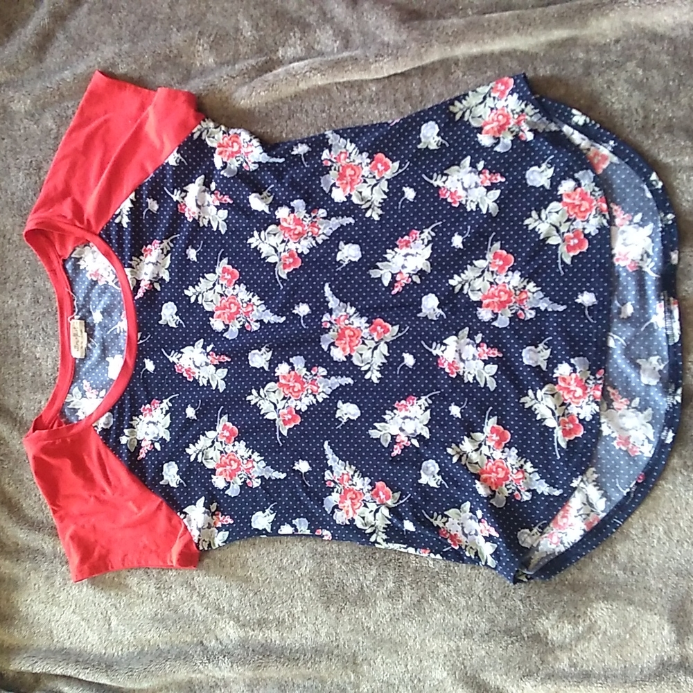 Ultra Flirt raglan polka dot floral baseball tee